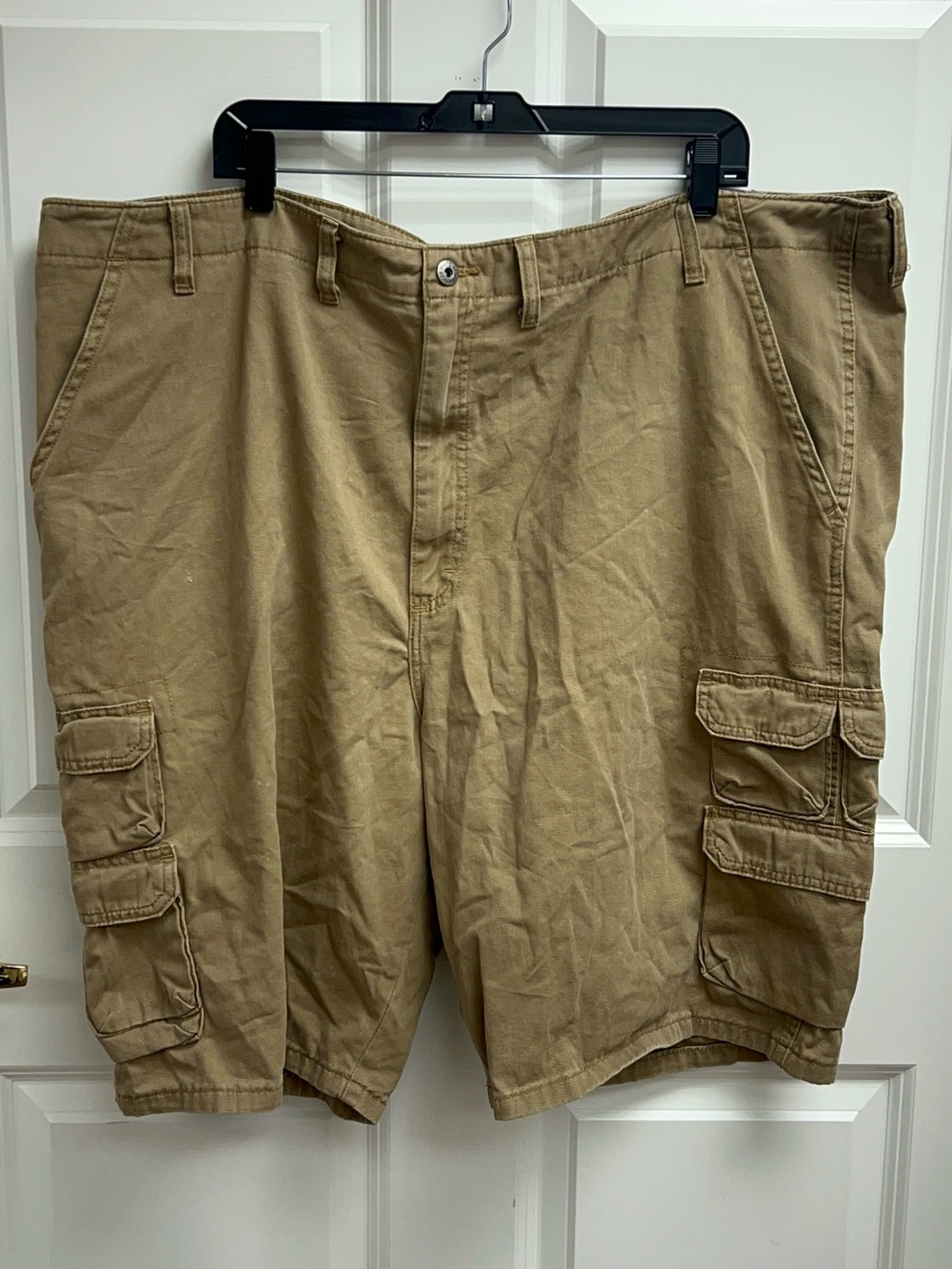 Wrangler cargo shorts Size 48